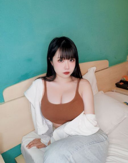 八戒在线电视剧在线观看_720迅雷电影在线